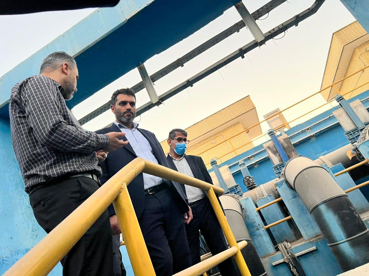 بازدید فرماندار اهواز از ایستگاه پمپاژ فاضلاب ملی‌راه4